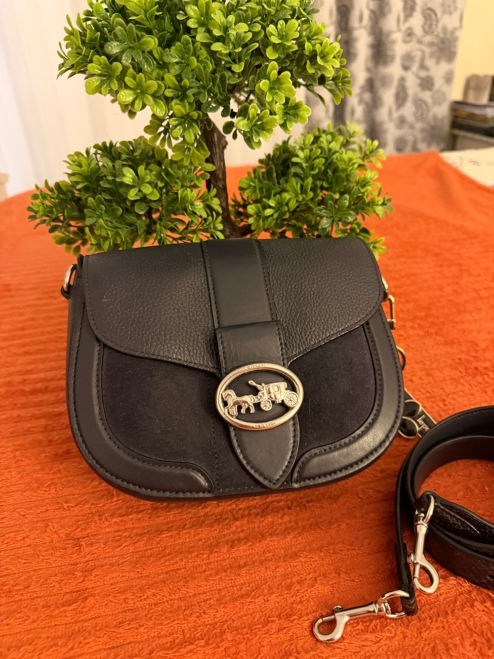 Coach Burgundy Leather Interior Patch Handbag - Picture 7 of 16